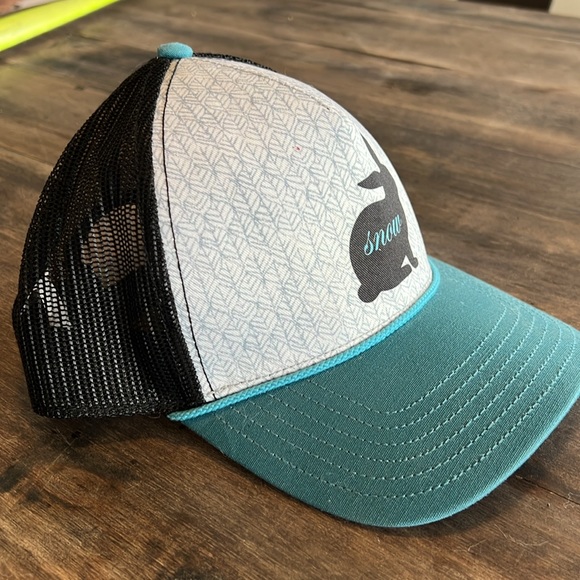 Snowbunny retro baseball hat - Picture 2 of 2